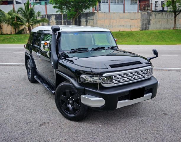2011 Toyota FJ 4.0 CRUISER (A) Powerful SUV 4WD - 1