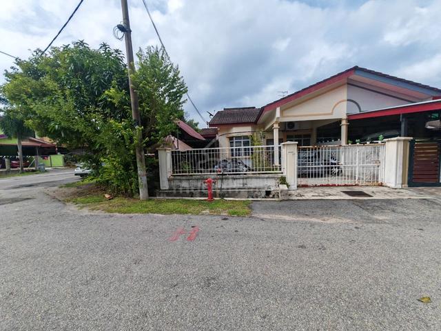 [Corner Lot] Teres setingkat Taman Saujana Indah Bukit Katil 1