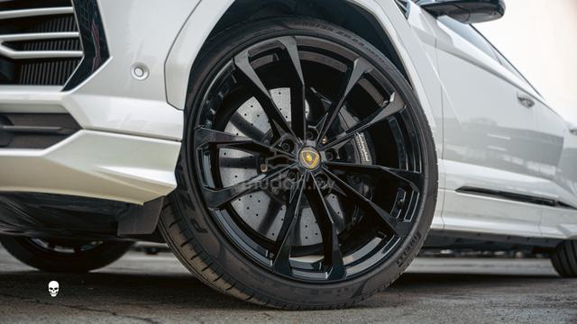 2022 Lamborghini Urus 4.0L V8 Biturbo Japan - 4