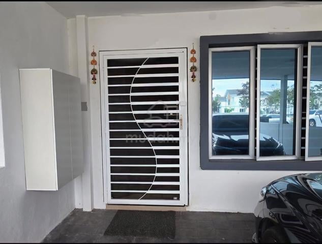 Double Storey Intermediate overlooking garden 1