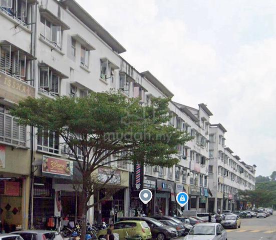 Ground floor shoplot in Dataran Otomobil, Section 15, Shah Alam. 1