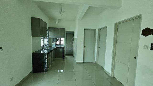 Bandar Tasik Kesuma Beranang townhouse ground floor endlot 100% Loan 1
