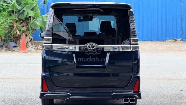 2021 Toyota VOXY 2.0 ZS DASM 8Seaters - 4