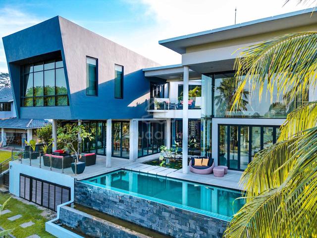 SWIMMING POOL 10000ft 2 Storey Bungalow House Monterez Golf Shah Alam 1