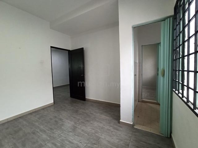 bandar selesa jaya JLN HANG KASTURI terrace FULL LOAN kitchen extended 5