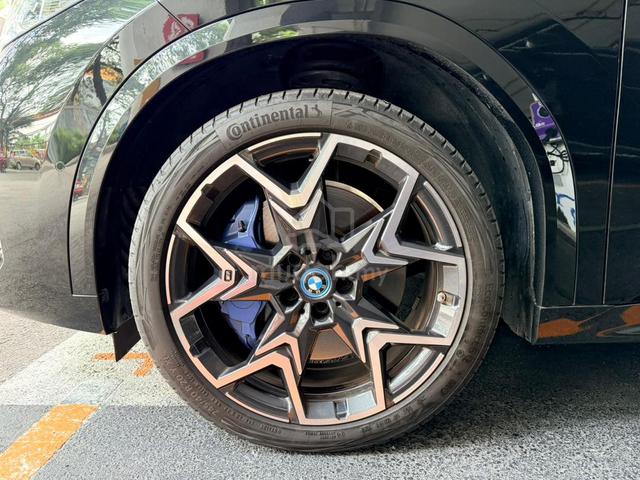 2024 BMW IX2 xDrive30 (U10) - Original CBU Unit - 5