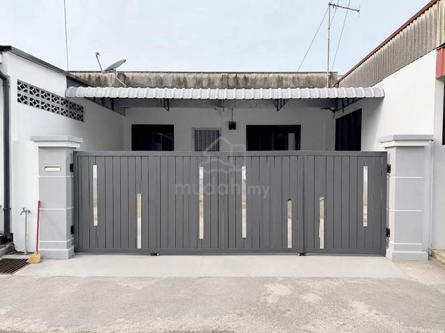 Jalan Kundang, Taman Bukit Pasir, Batu Pahat, Single Storey Low Cost 1