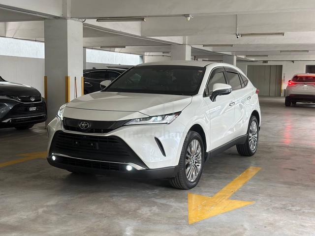 *Grade 4.5/Black Interior* 2021 Toyota HARRIER Z - 2