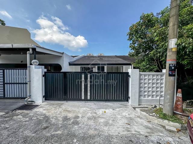 NEWLY REFURBISHED MV 800k Single Storey Bandar Baru Sri Petaling 1