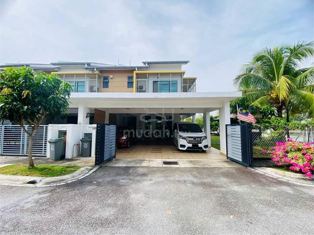 CORNER LOT Double Storey Terrace Laman Mawar Kota Seriemas Nilai 1