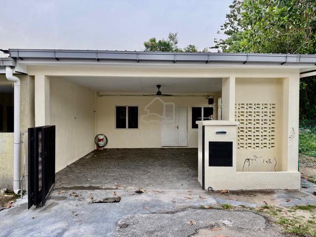 RENOVATED {FREE} EXTRA LAND Single Storey Temiang Sikamat Seremban 1
