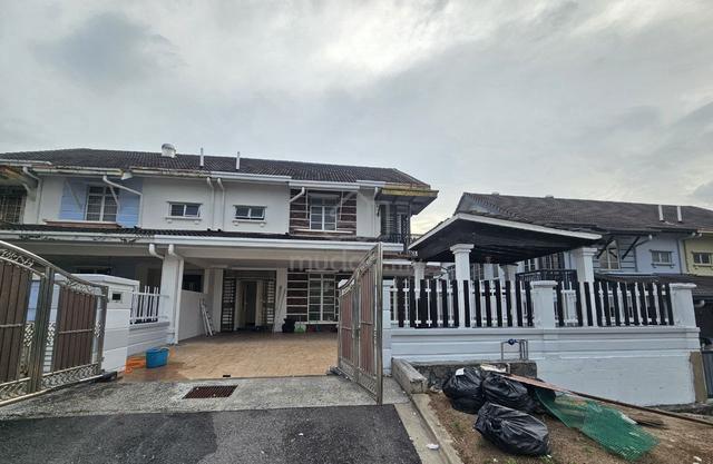 SEMI-D MURAH! Bandar Seri Putra | 5R4B | Luas & Cantik 1