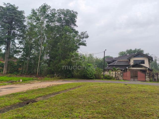 Tasek Kesuma, banglo land freehold,stratergic location . 1