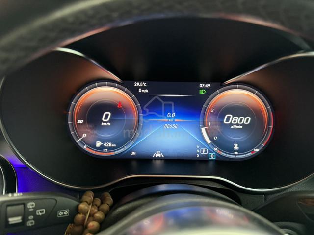 2021 Mercedes Benz GLC300 4MATIC AMG LINE 2.0L (A) - 4