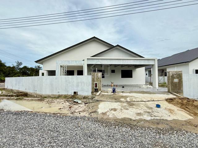 NEW Single Storey Semi Detached House for Sale in Airport Area Miri 1