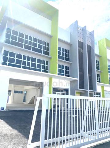 New 3 Storey Semi-D Factory Perdana Industrial Park, Puchong 1