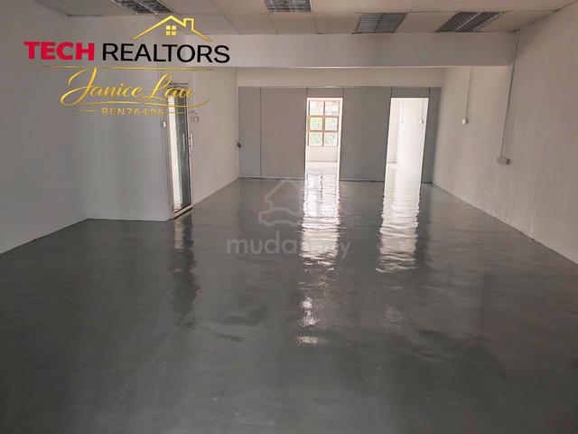 Newly Refurbish !! Prime Location shoplot for rent at Legenda Hieght 1
