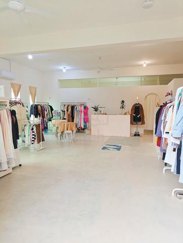 Austin park Online Clothing Shop takeover 1