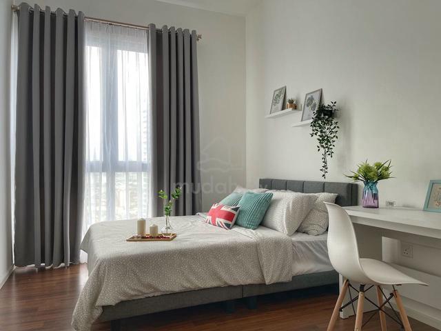 Cozy Master Bedroom at Una Service Apartment 1