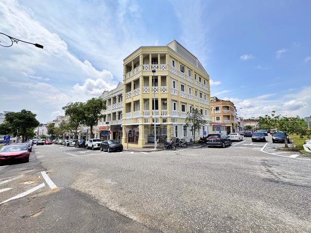 FACING OPEN CORNER 4 Storey Shop Lot Diplomatik Presint 15 Putrajaya 1