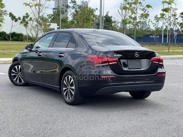 Mercedes A180 SE Sedan **Memory Seat** - 2