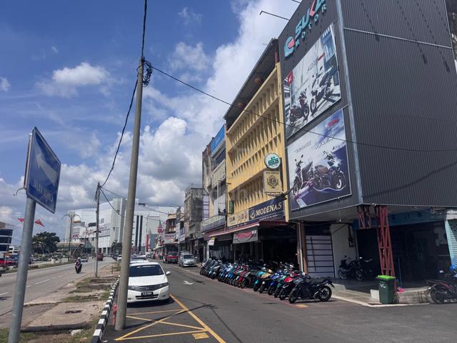Jalan kampung Baru - Corner Lot - Ground floor 1