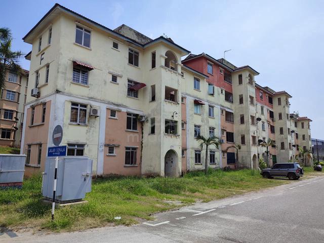 Prima Apartments (Kota Warisan Sepang) 1