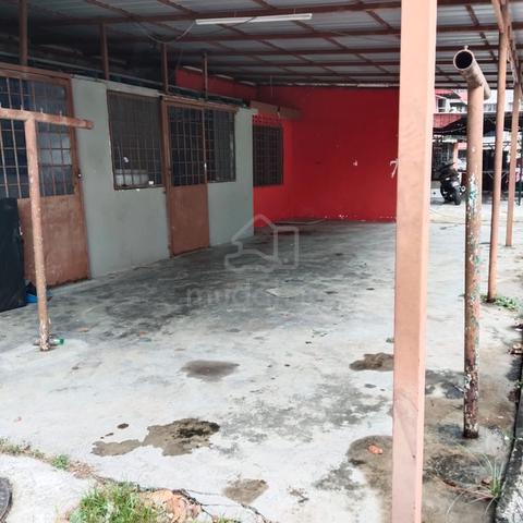 Flat PKNS Seksyen 18 Shah Alam 1