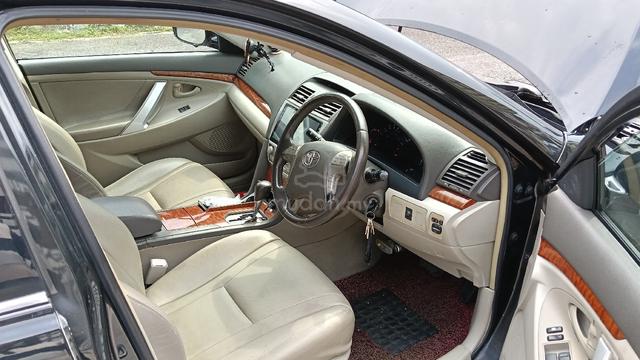 2010 Toyota CAMRY 2.0 E FACELIFT (A) - 3