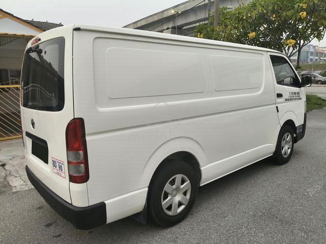 2017 Toyota HIACE 2.5 (M) Panel Van Original Paint - 3