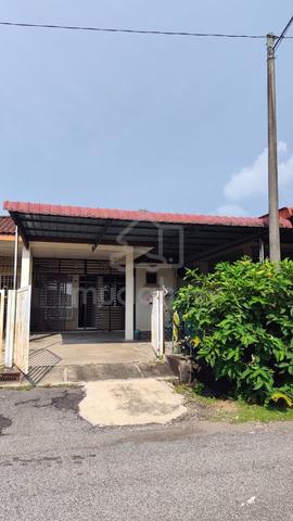 Teres Setingkat Taman Aman Perwira 1