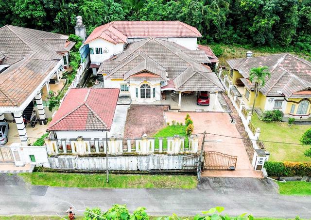 Facing Open 1.5 Storey Bungalow Sungai Pelong Sungai Buloh 1