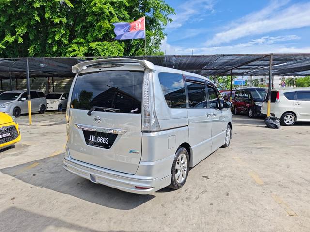 2013 Nissan SERENA FULL SPEC 2.0 (AUTO) - 3