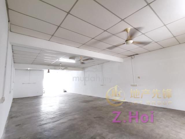 Bandar Parkland Bukit Tinggi Klang 2 Storey Shoplot,first floor only 1