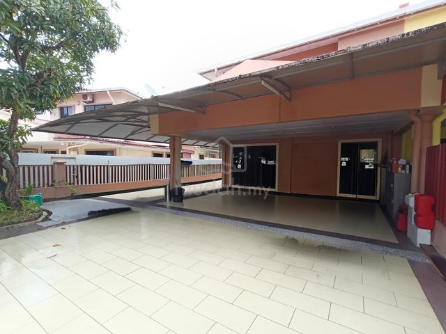 Kingfisher Raja Udang, Corner unit, Extended Kitchen area, Best value! 1