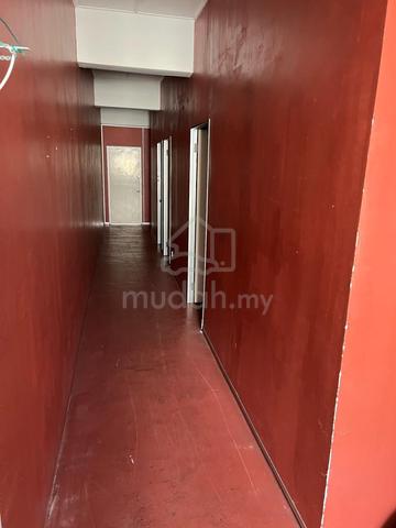 Melaka Raya City Center Shoplot Rooms/ Floor For Rent 1