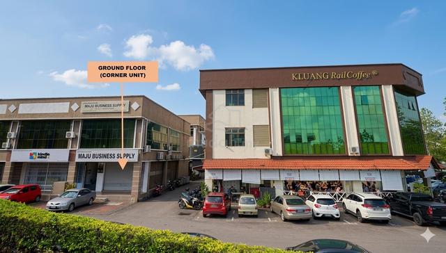 Grouand Floor(End Lot) Untuk Disewa -Taman Tasik, Kluang 1