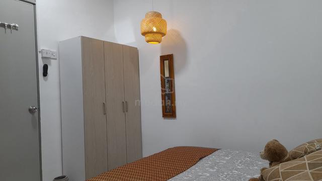MENTARI COURT, NICE / CLEAN, For GIRL Unit / MEDIUM ROOM,Bandar Sunway 1