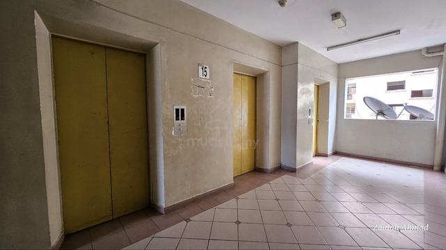 Sri Gotong Apartment 5