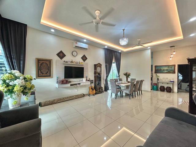 SEMI D CANTIK 4 BILIK Tanah Besar Taman Bentara Jalan Kebun Baru 1
