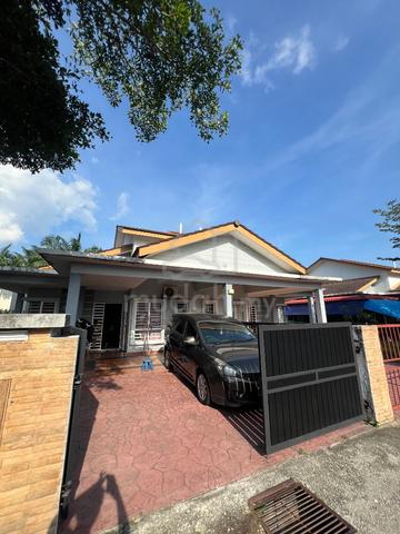 Semi Detached House Olak Lempit, Banting 1