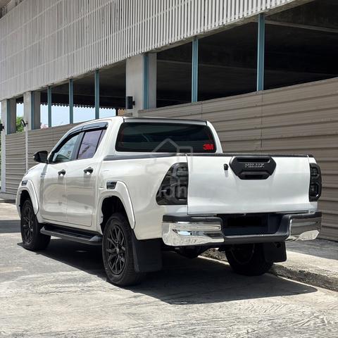 SPECIAL OFFER‼️LOW DEPOSIT‼️Toyota Hilux 2.8 Rogue - 2
