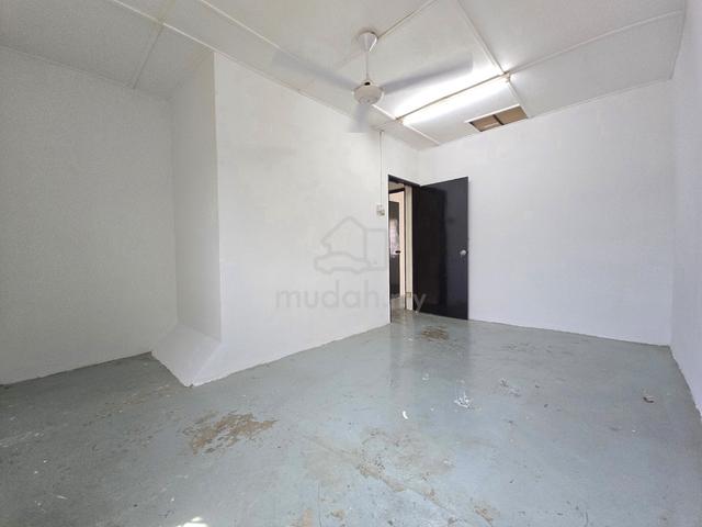 Rumah Double Storey Taman Sri Muda Seksyen 25 Shah Alam 3bilik 2tandas 1