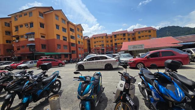 Desa Pandan Baiduri Apartment Block C1 Pangsapuri 2