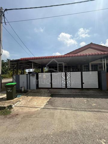 Rumah Corner Lot Taman Desa Cinta Sayang 1