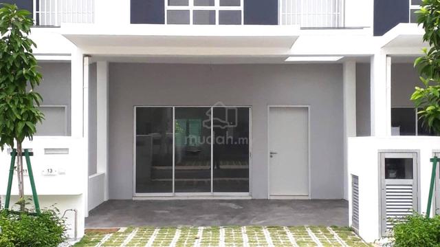 MURAH ‼️2 Tingkat CasaGreen Cybersouth Dengkil 1