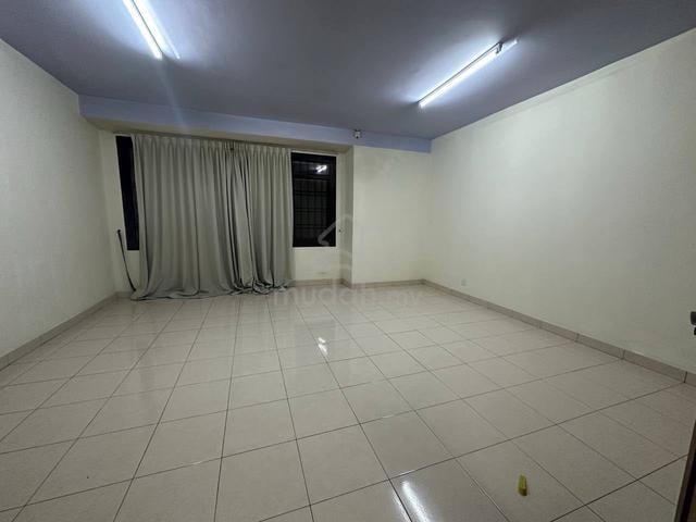 Austin Boulevard Double Storey House 4Bed 3Bath Can do Fully Furnished 1