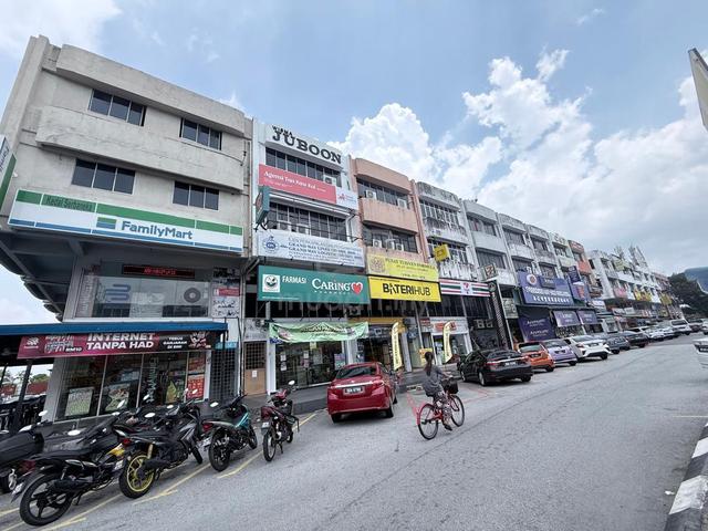 FACING MAINROAD !! 20x85 Taman Chi Liung Triple Storey Shoplot Klang 1