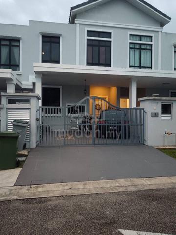 For Sale Eko Tropika / Taman Kota Masai / 4 Bed 3 Bath 1