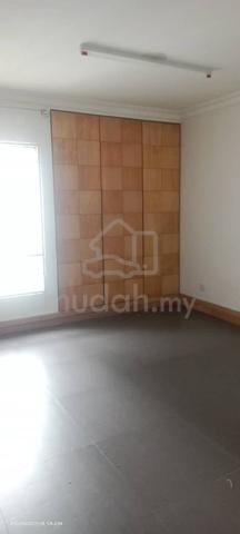 Amadesa Resort Condo @ Desa Petaling | Master Room for Rent 1